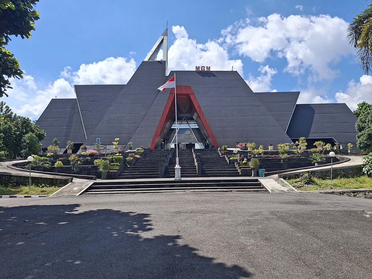 Gedung Museum Gunungapi Merapi di Kaliurang